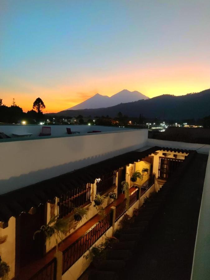 La Quinta Santa Lucia Hotel Antigua Buitenkant foto